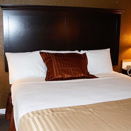 Americas Best Value Inn & Suites Kansas City Grandview Extérieur photo