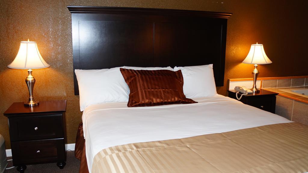 Americas Best Value Inn & Suites Kansas City Grandview Extérieur photo