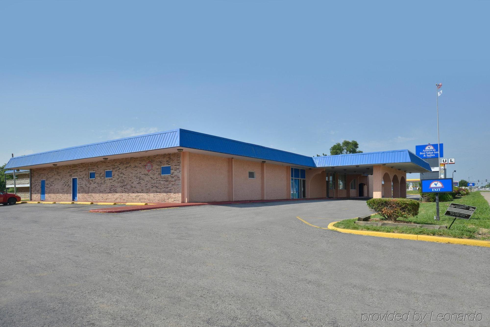 Americas Best Value Inn & Suites Kansas City Grandview Extérieur photo