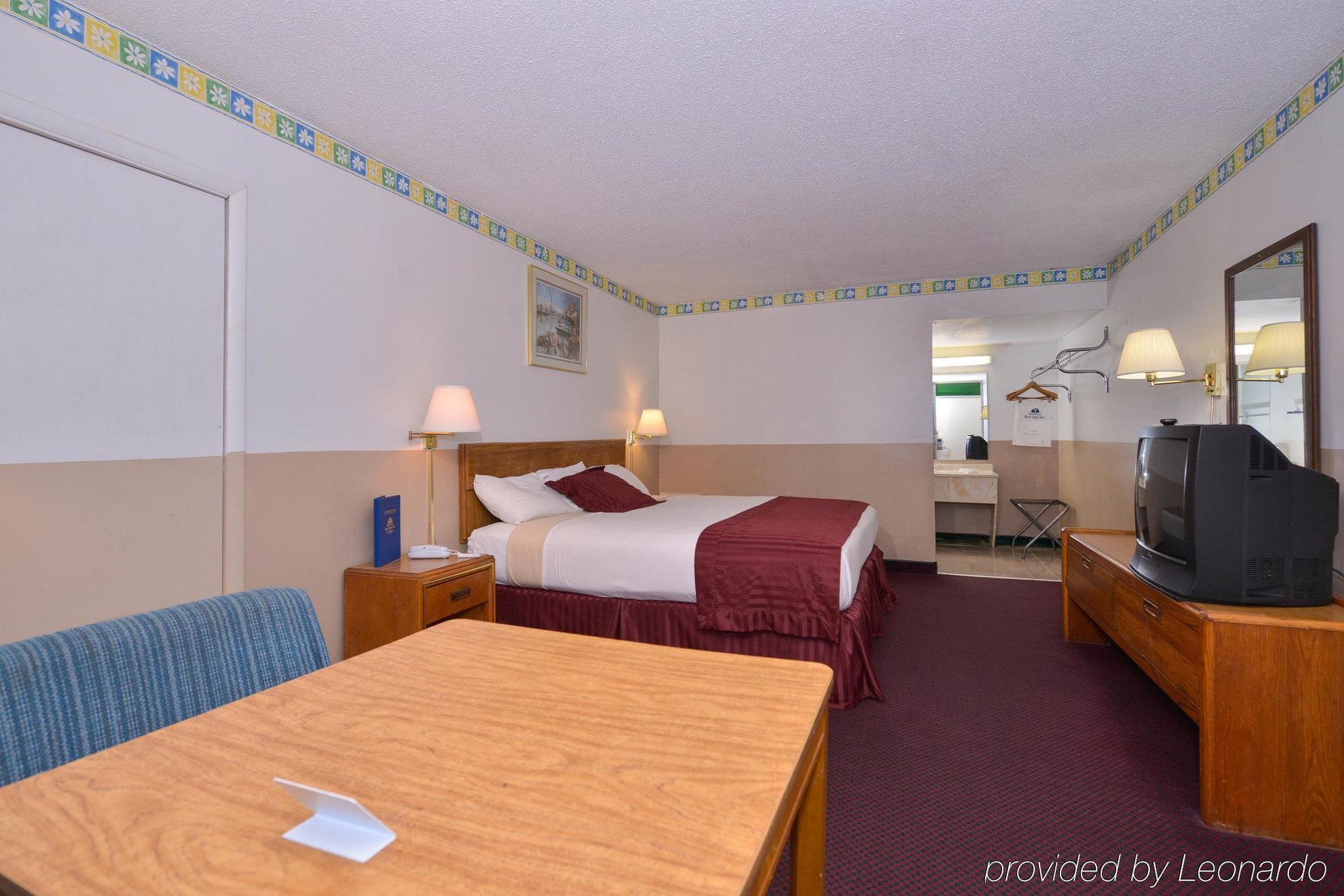 Americas Best Value Inn & Suites Kansas City Grandview Extérieur photo