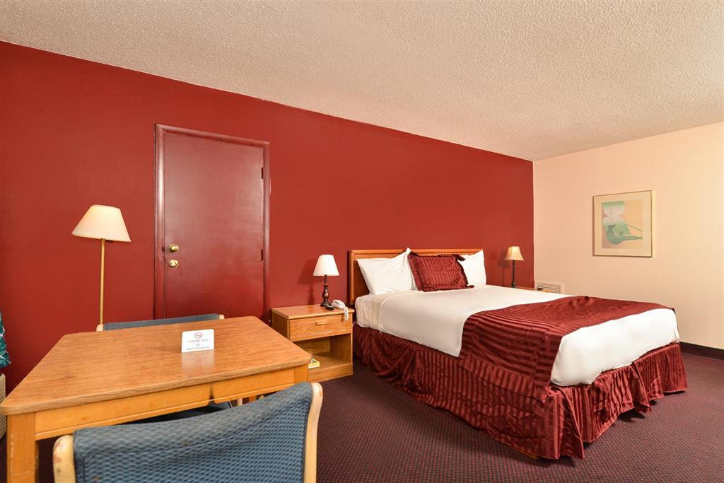 Americas Best Value Inn & Suites Kansas City Grandview Chambre photo