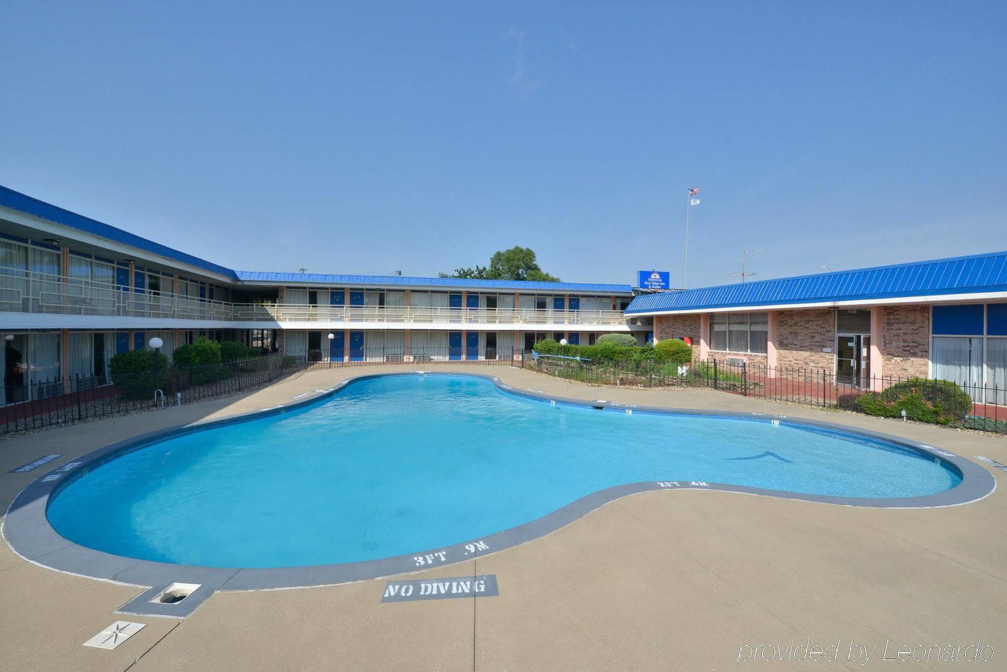 Americas Best Value Inn & Suites Kansas City Grandview Extérieur photo