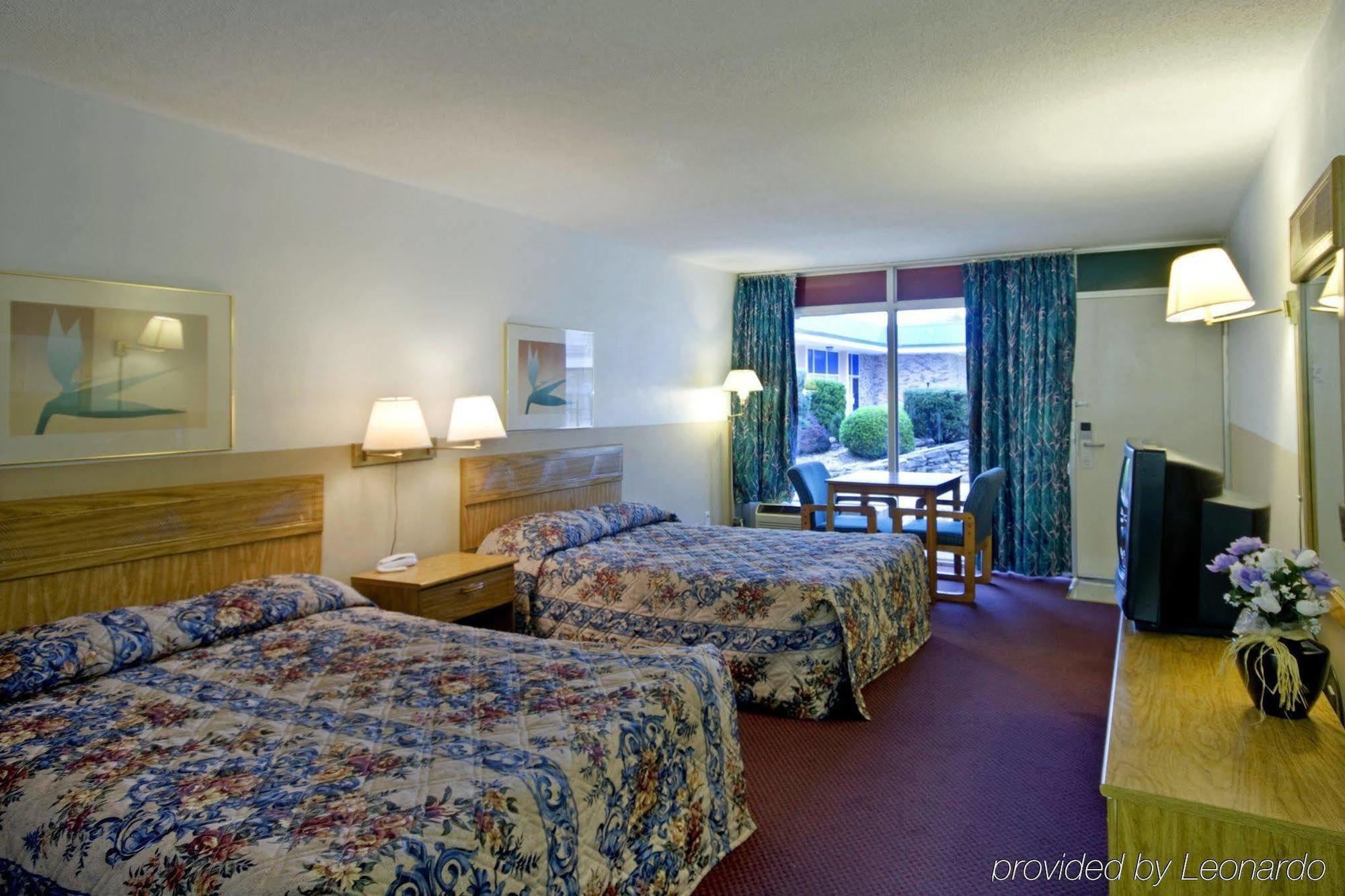 Americas Best Value Inn & Suites Kansas City Grandview Chambre photo
